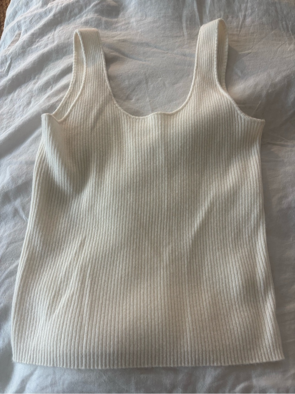 100% cashmere ribbed tank top